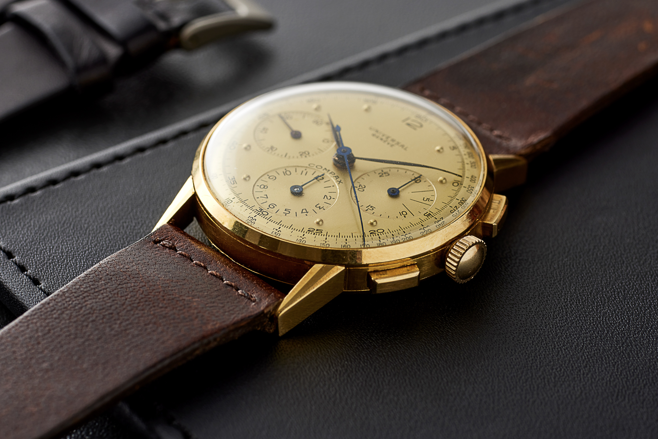 Universal Geneve Compax Gold Replica